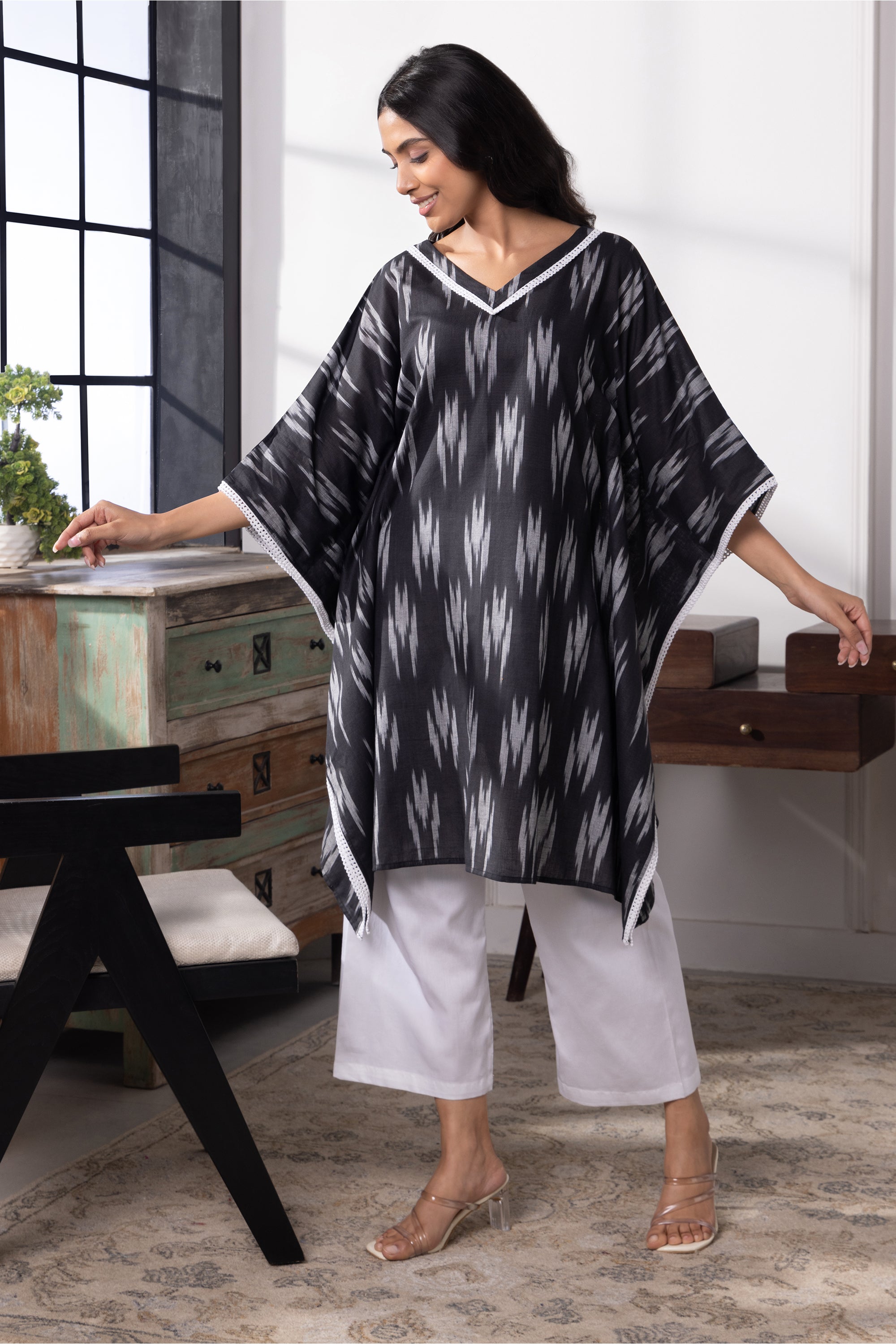 Juliet Black Ikkat Kaftan Set