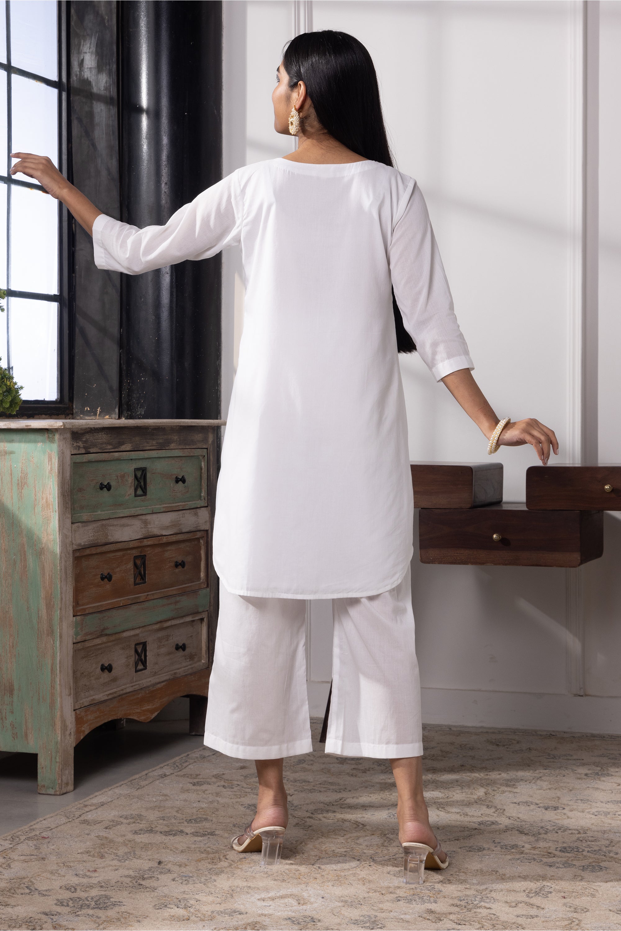 Cheryl White Mulmul Kurta Set