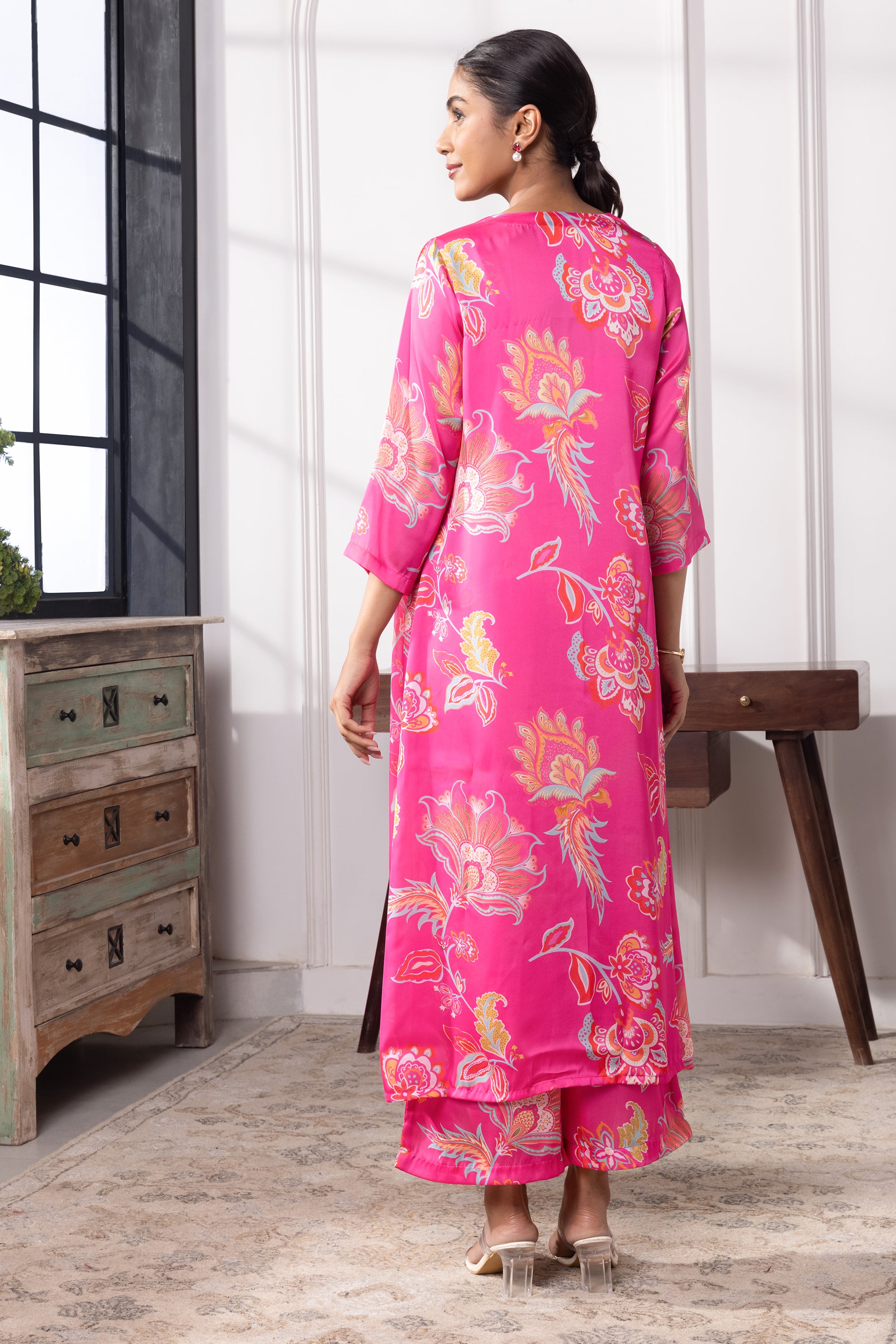 Evelyn Pink Silk Cape Set