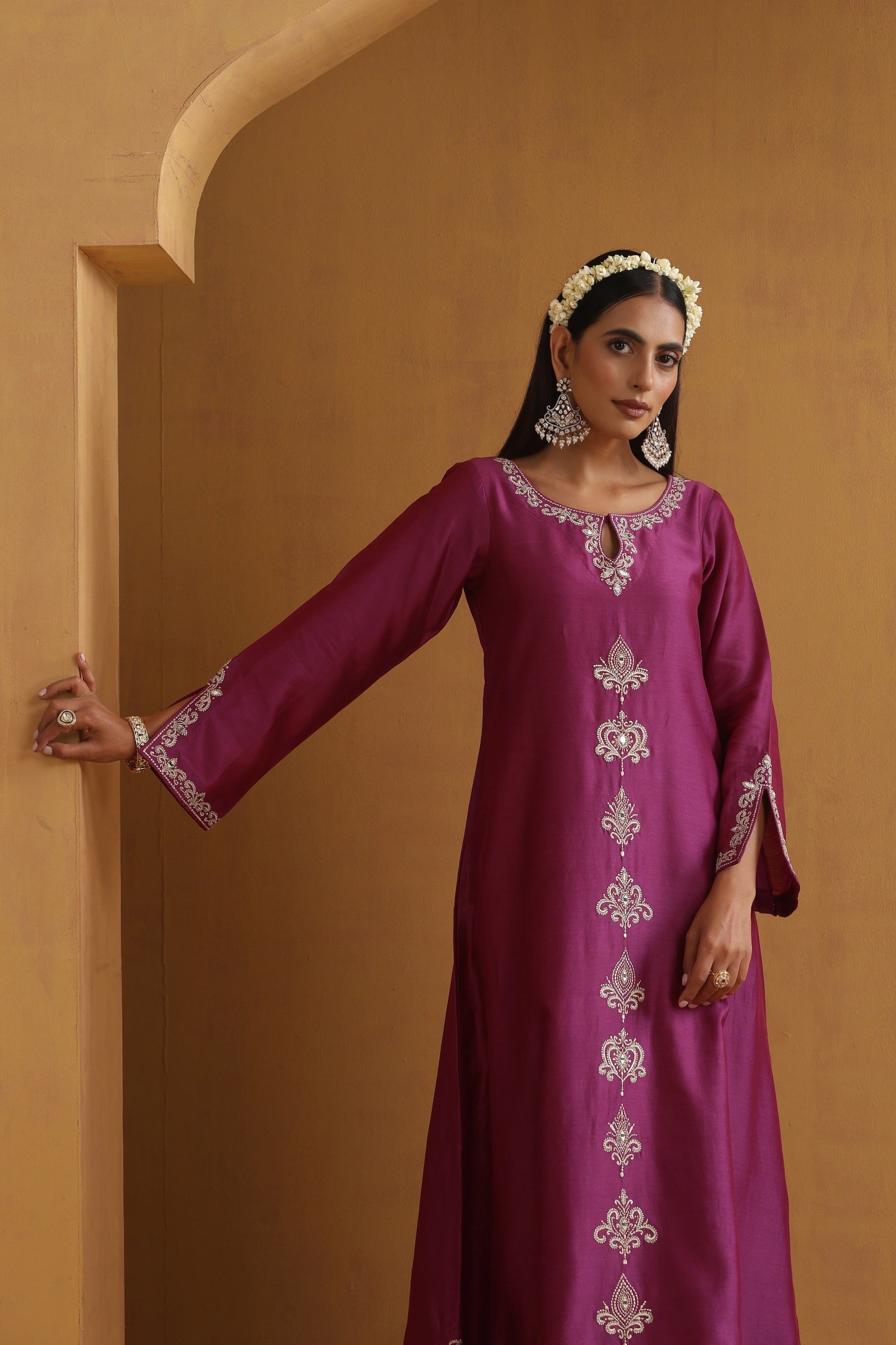 Mahira Wine Embroidered Kaftan