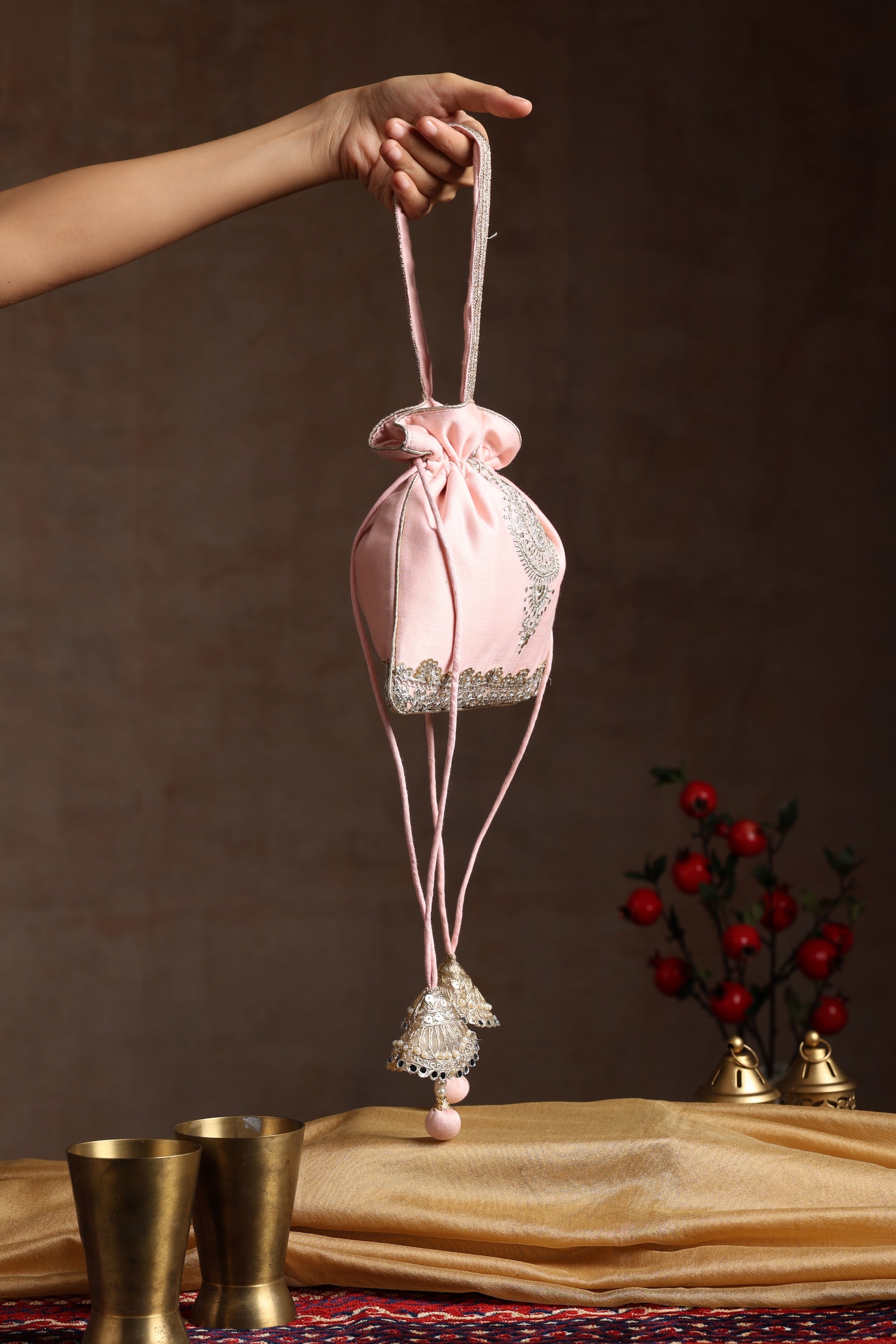 Sui Kala Inashi Peach Embroidered Potli Bag