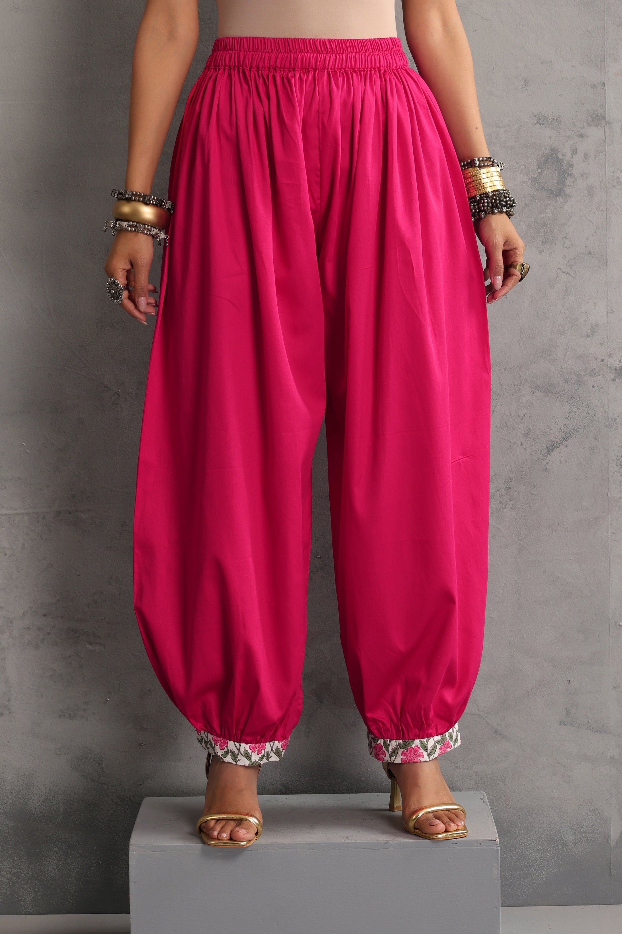 Aiza Red Floral Kurta Set