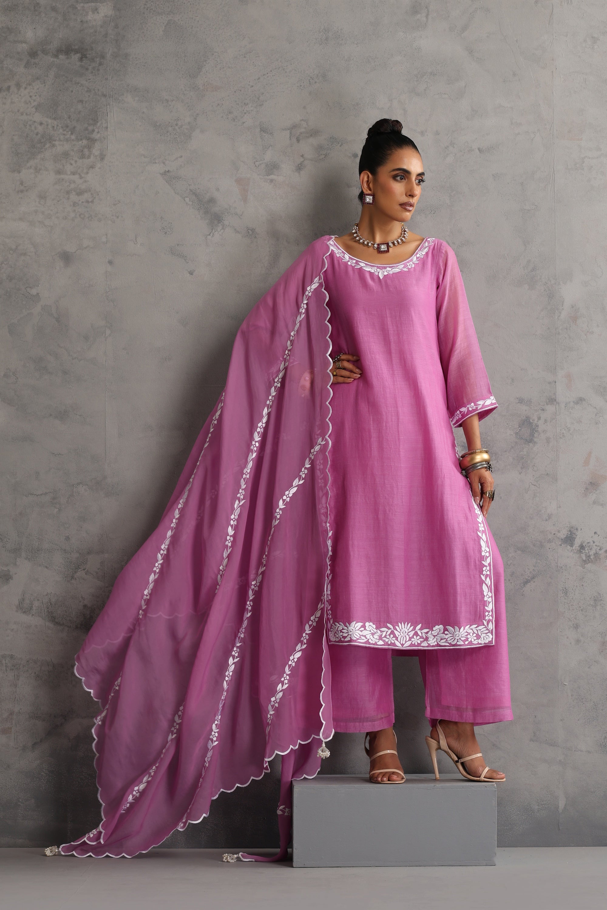 Pihu Falsa Embroidered Kurta Set with Dupatta