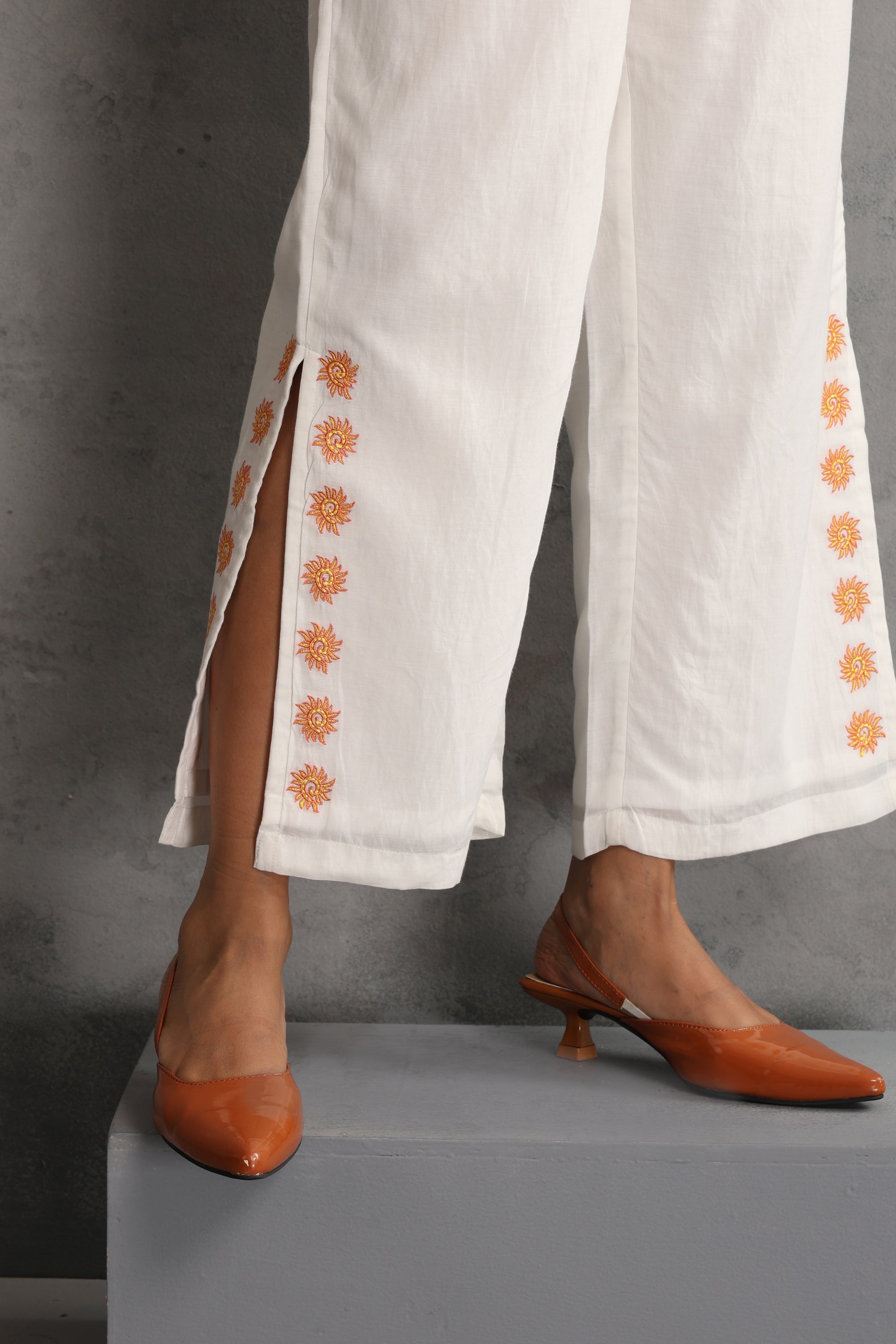 Ishwa Off White Embroidered Co-ord Set