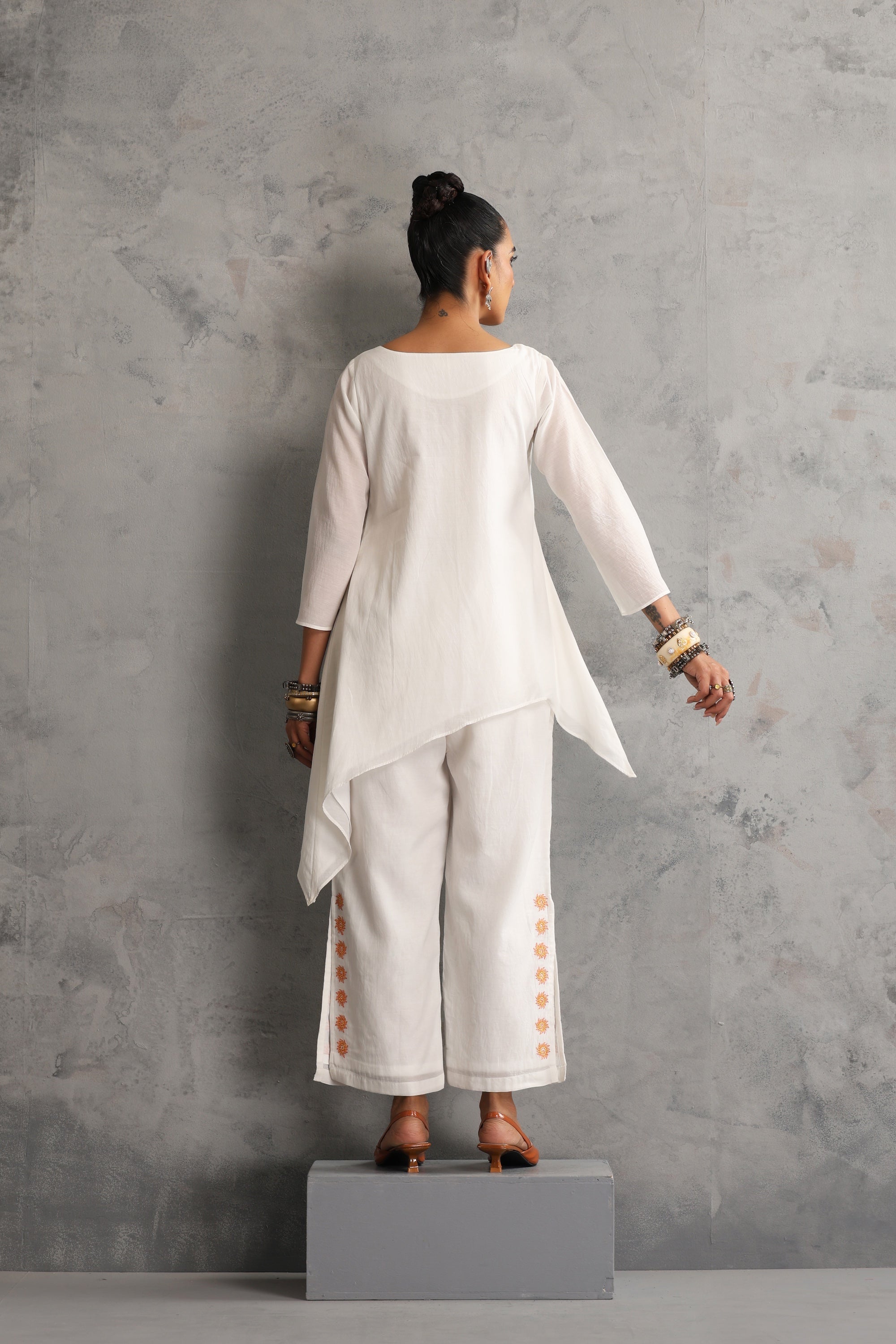 Ishwa Off White Embroidered Co-ord Set