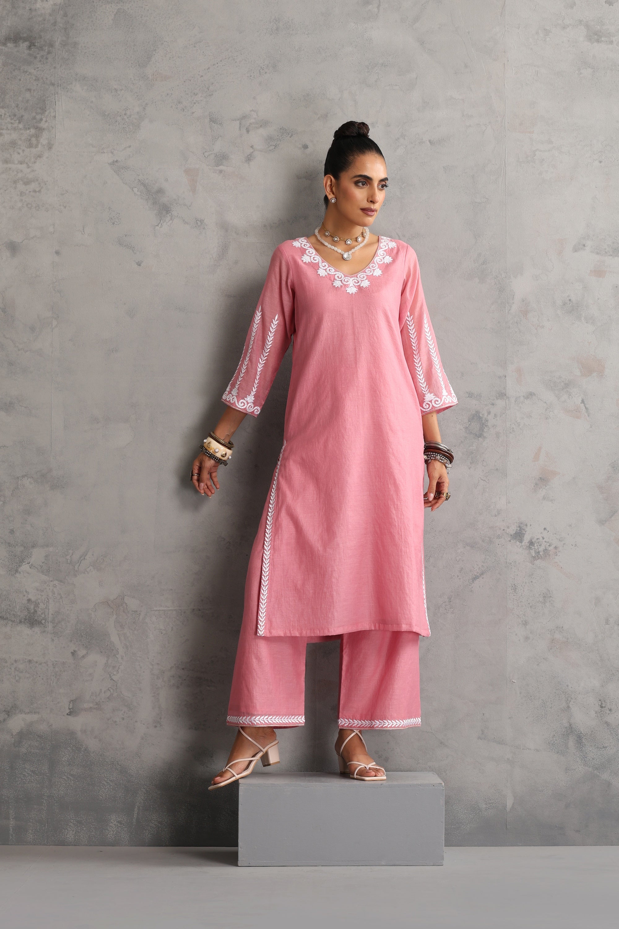 Pankhuri Rose Pink Embroidered Kurta Set with Dupatta