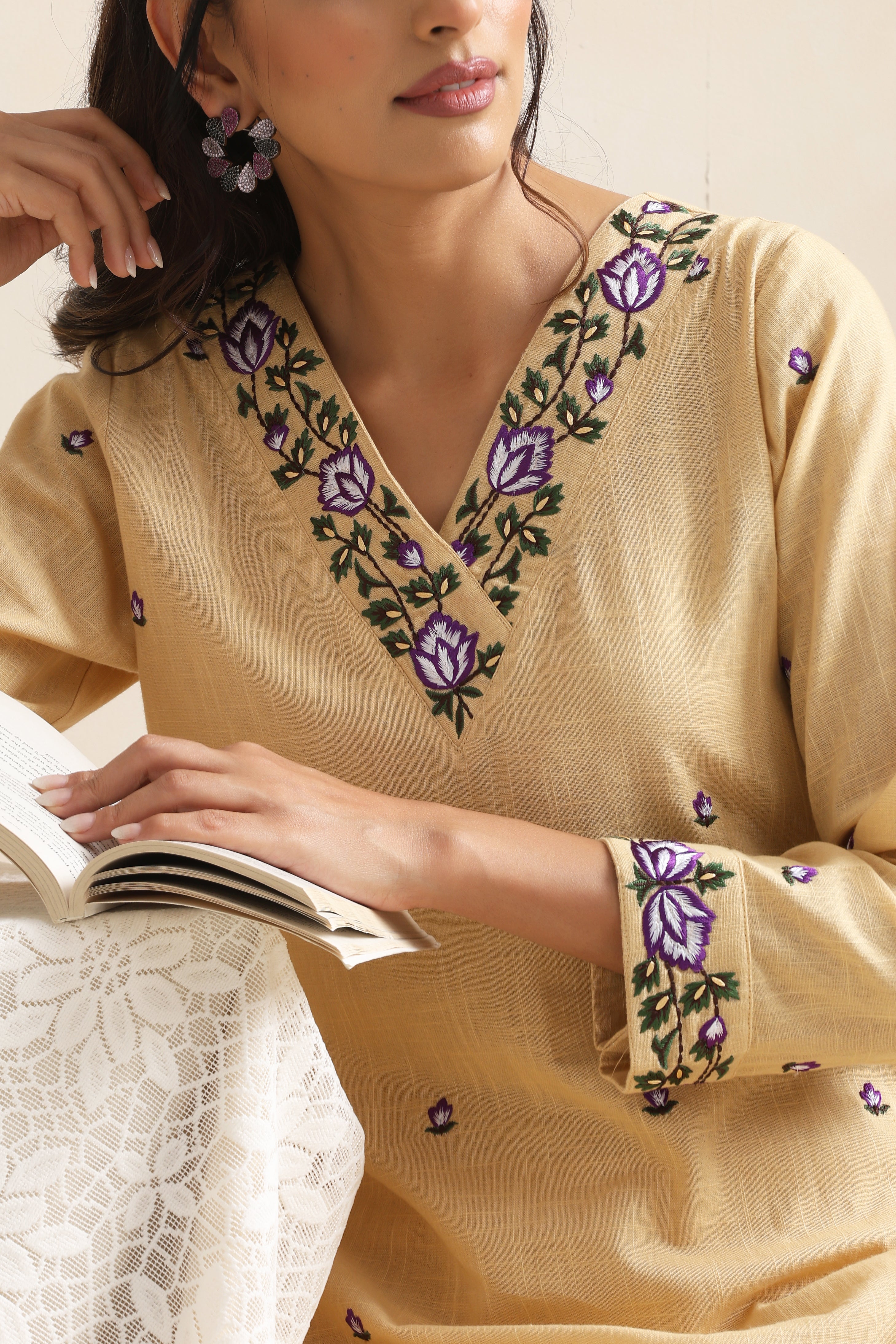 Kelsey Embroidered Kurta Set