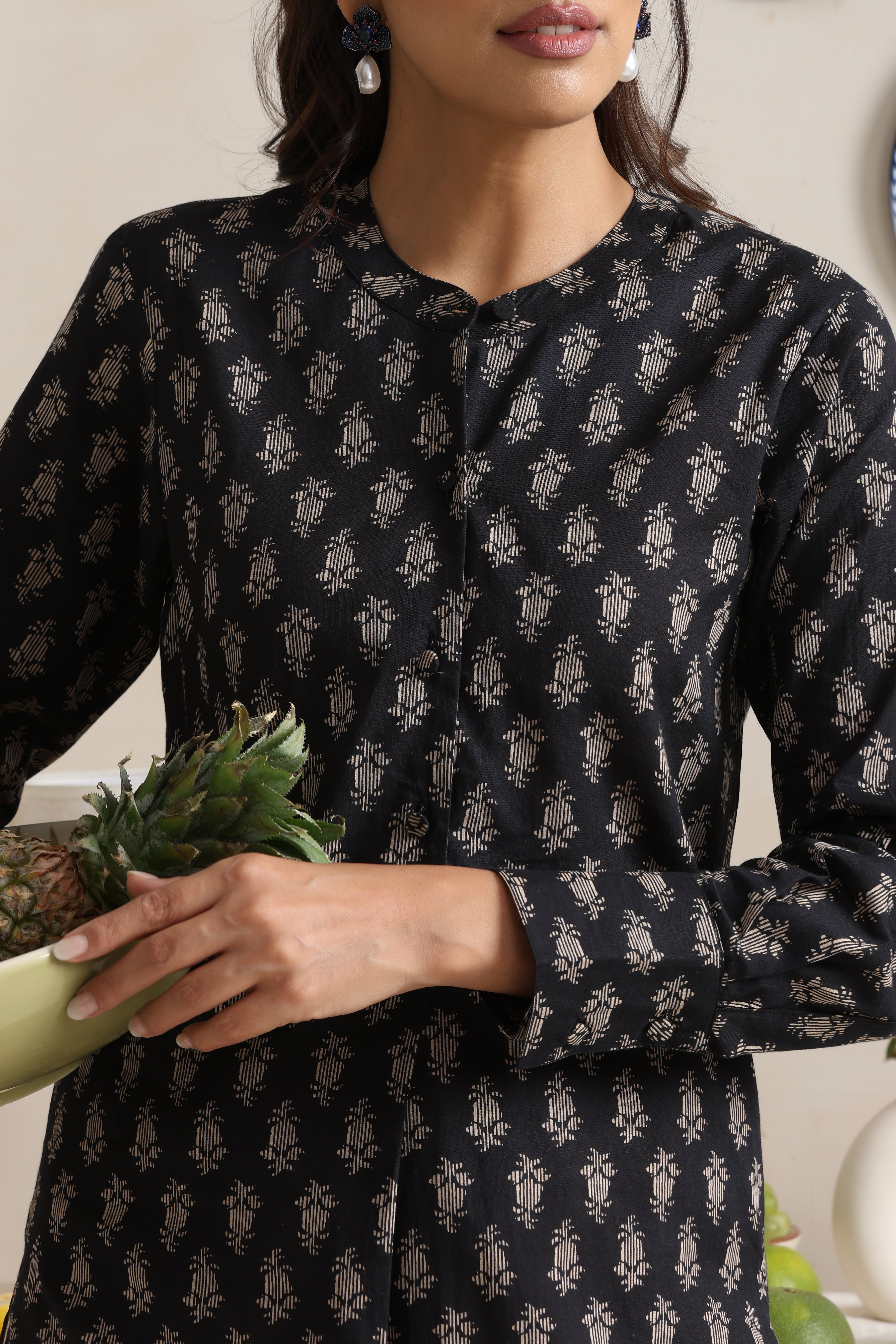 Quinn Black Kurta Set