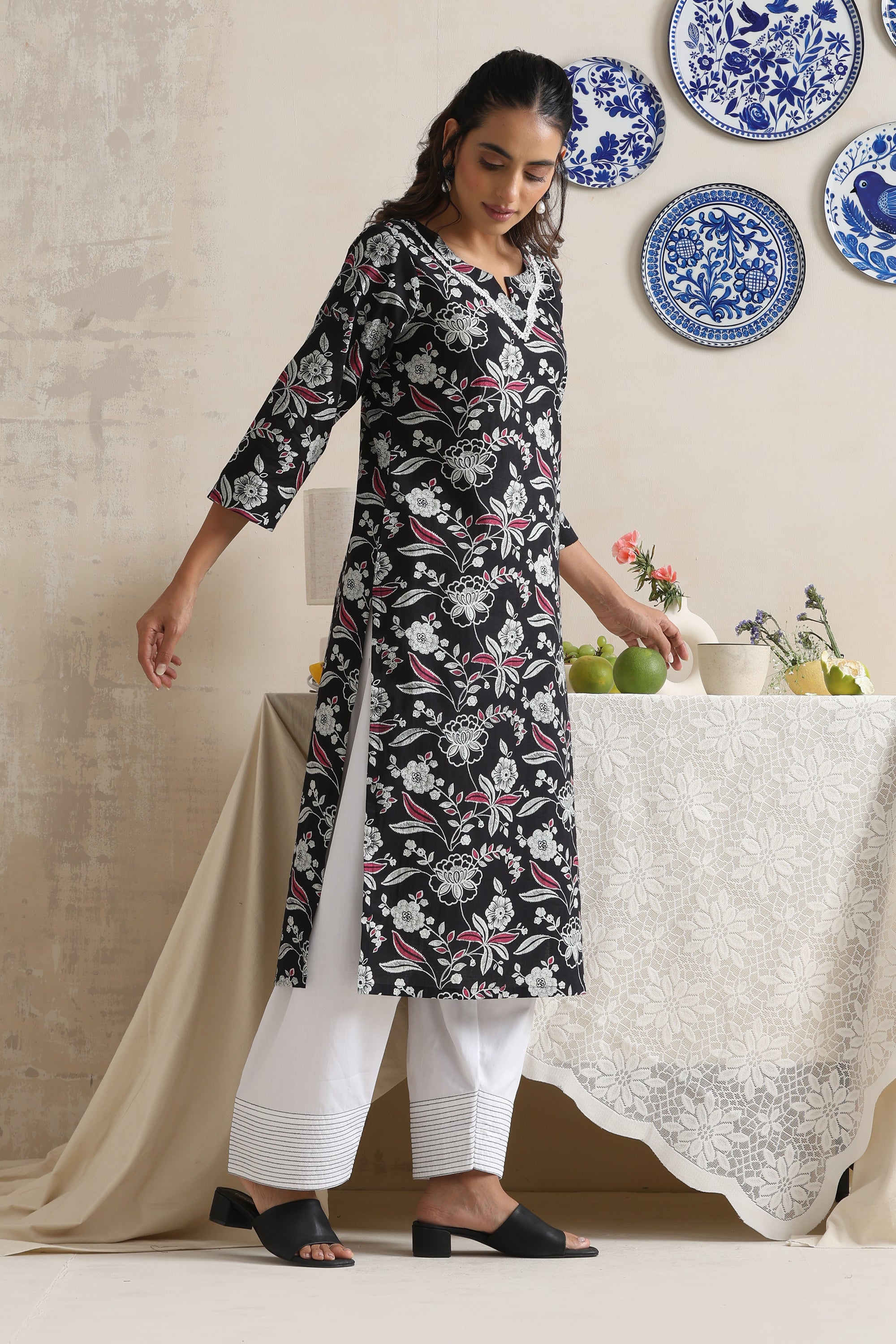Miranda Black Floral Kurta Set