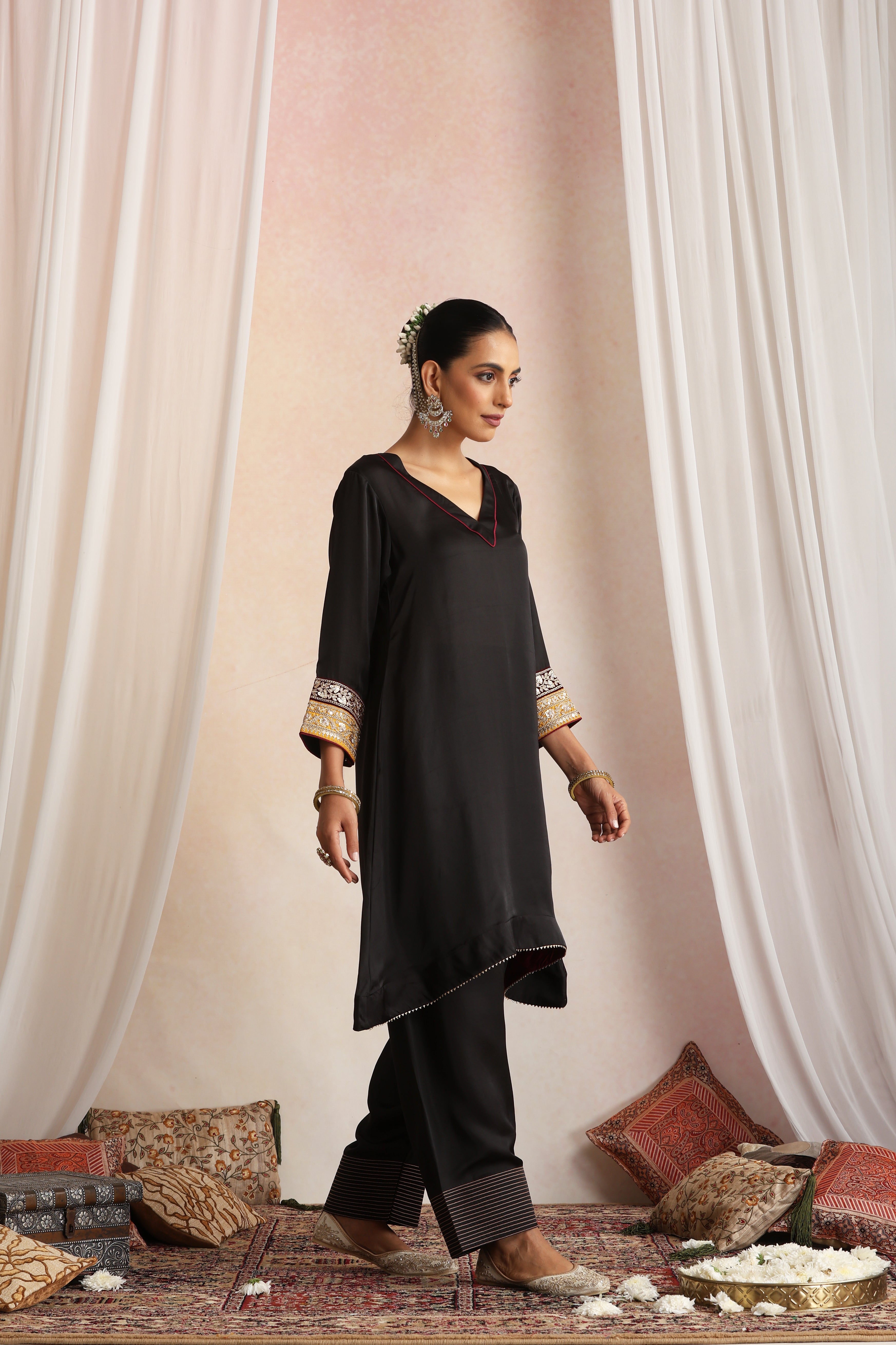 Ruhaani Black Kurta Set