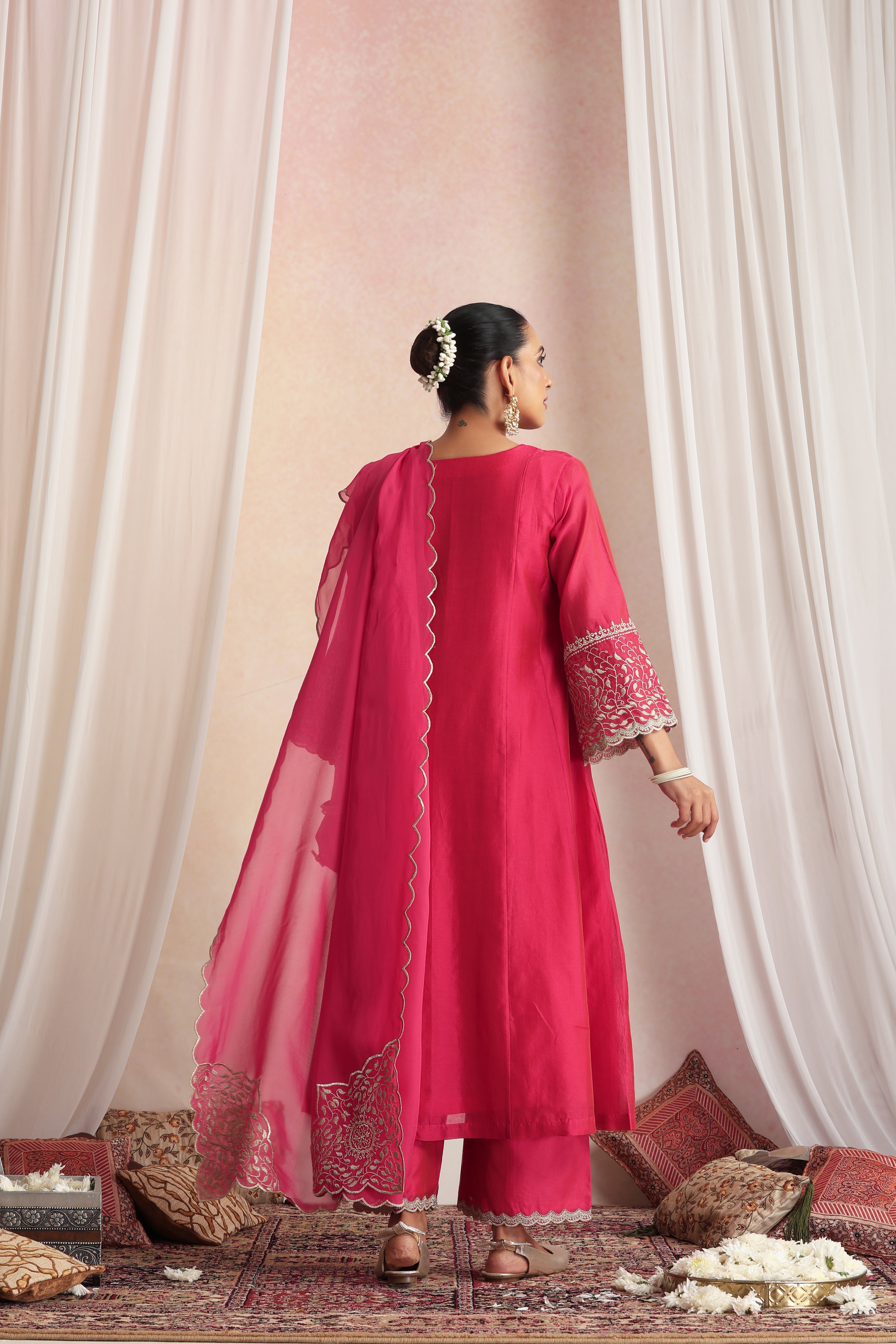Saundh Magenta Embroidered Kurta Set with Dupatta
