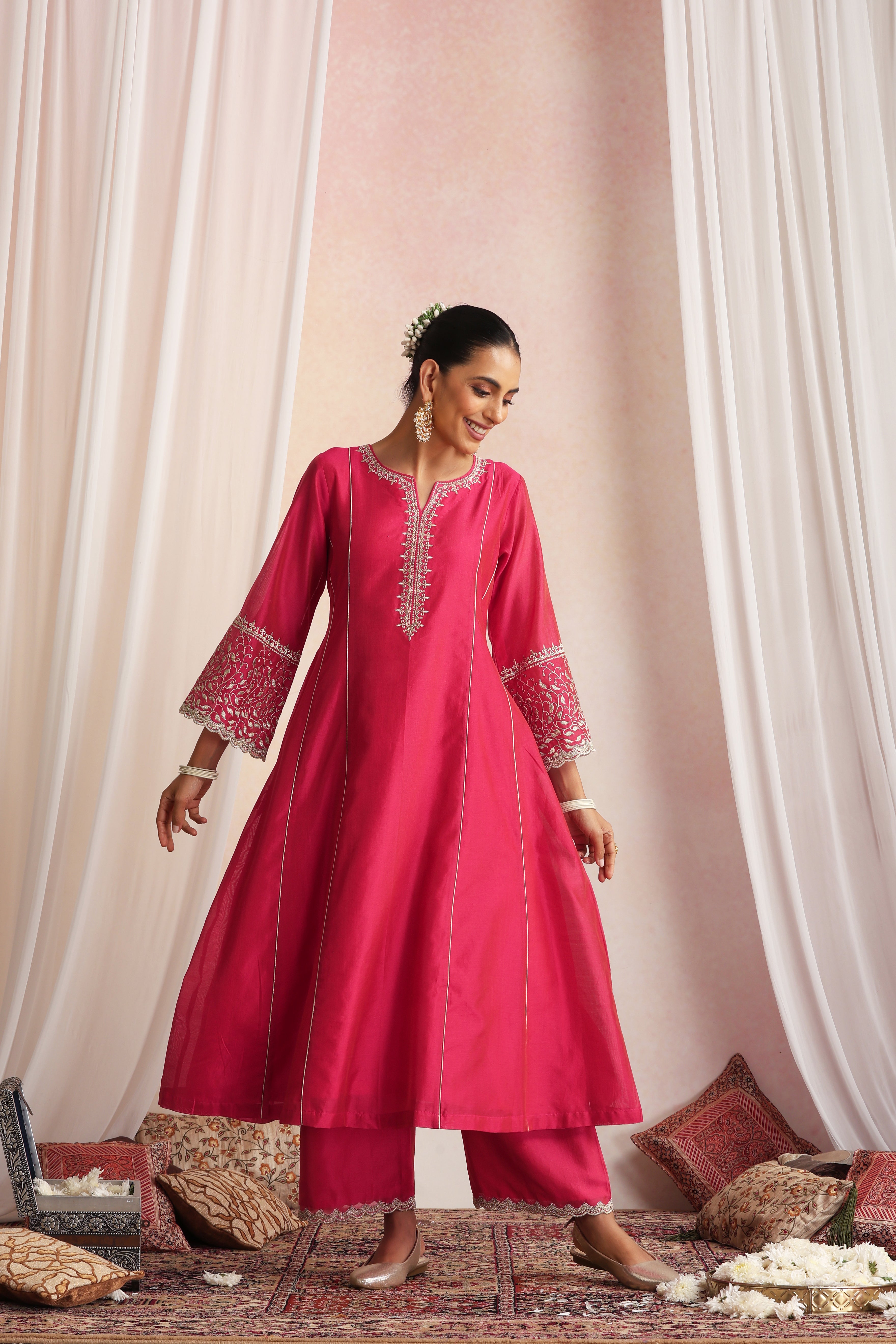 Saundh Magenta Embroidered Kurta Set with Dupatta