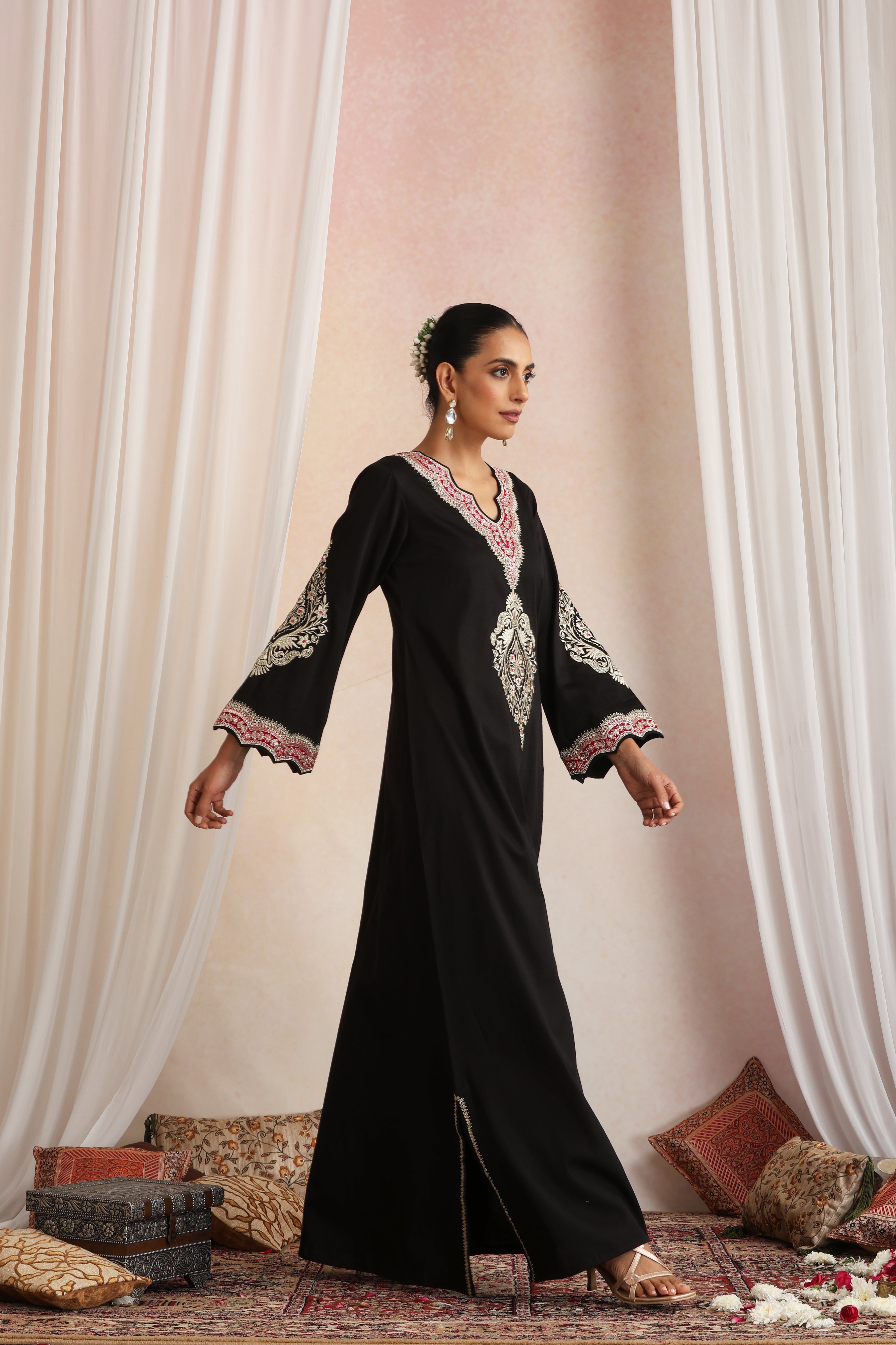 Aaghaaz Black Embroidered Kaftan