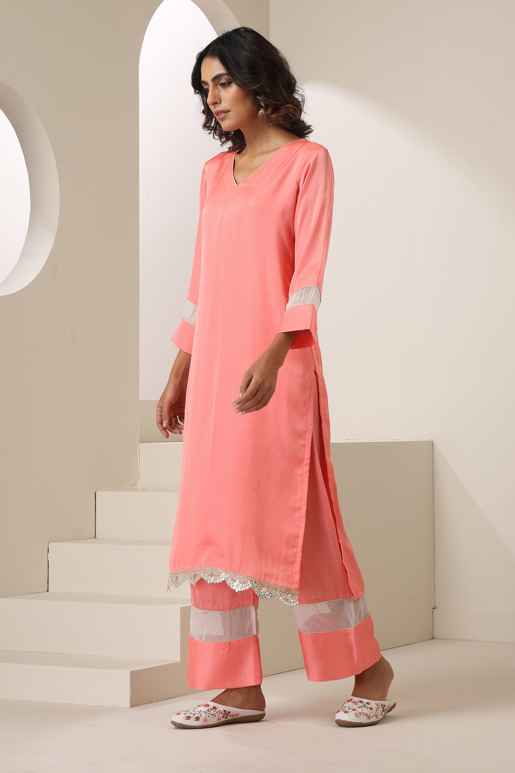 Rasika Scalped Peach Kurta Set