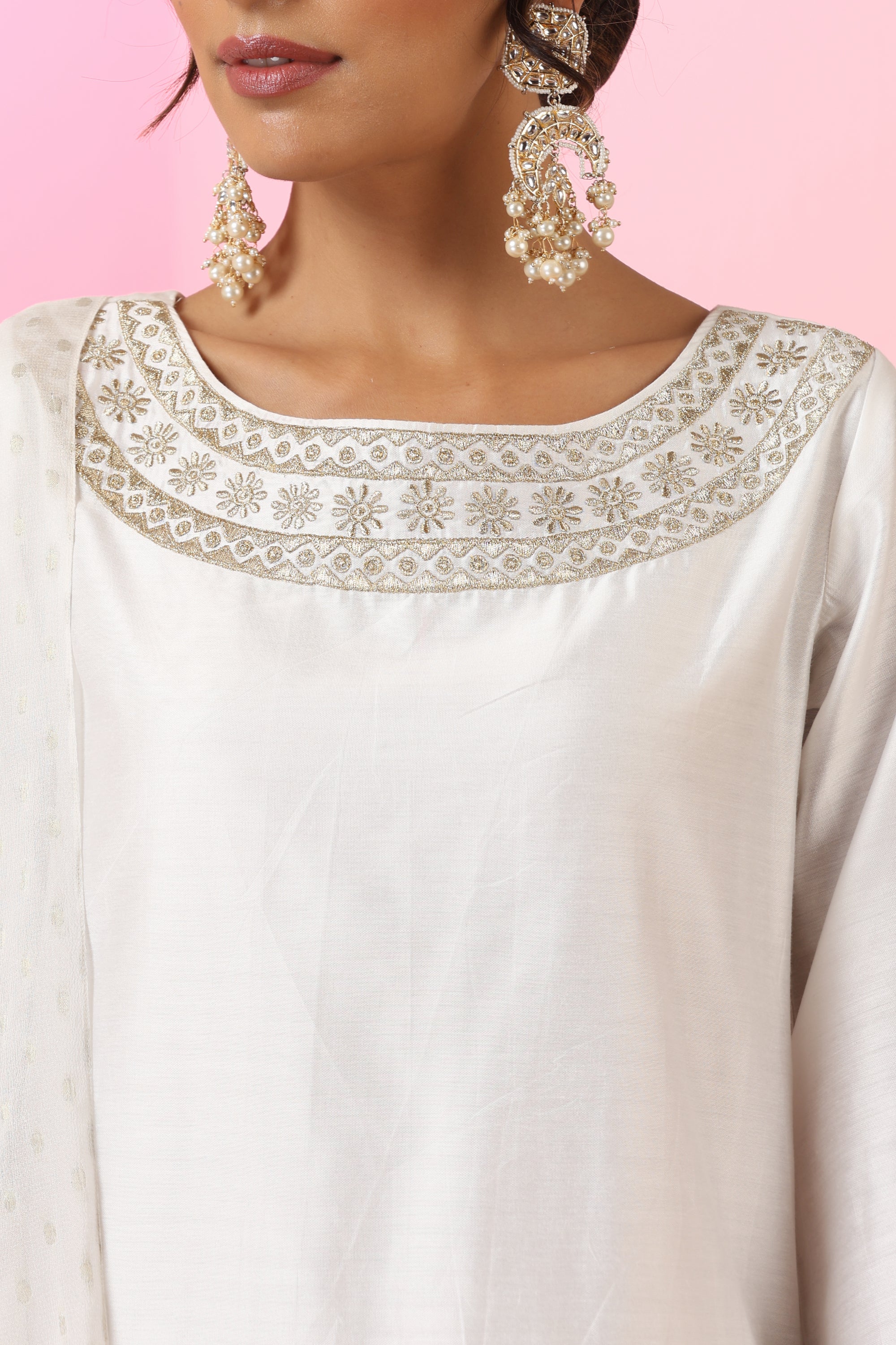 Yasmin White Embroidered Kurta Set with Dupatta