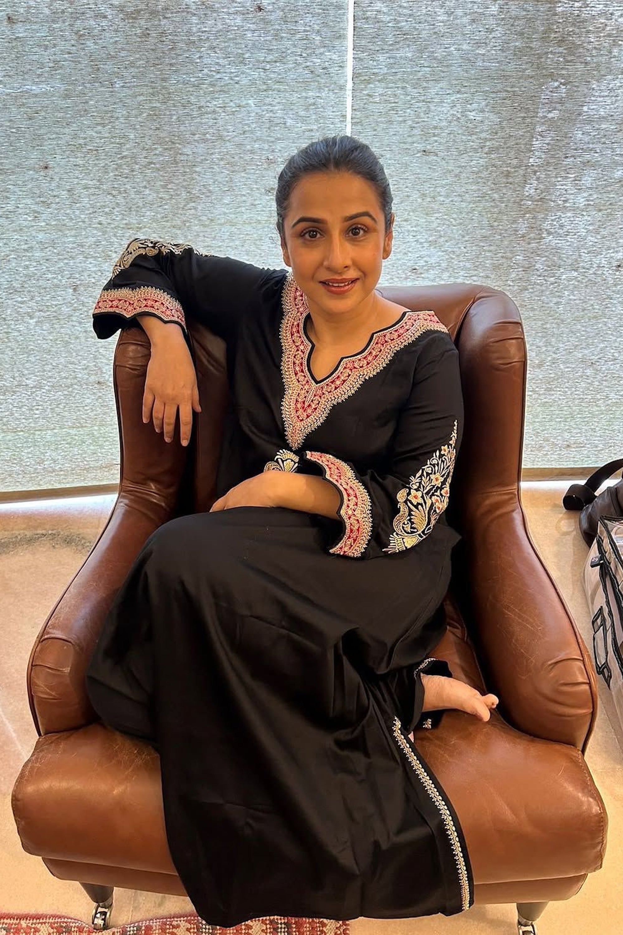 Aaghaaz Black Embroidered Kaftan