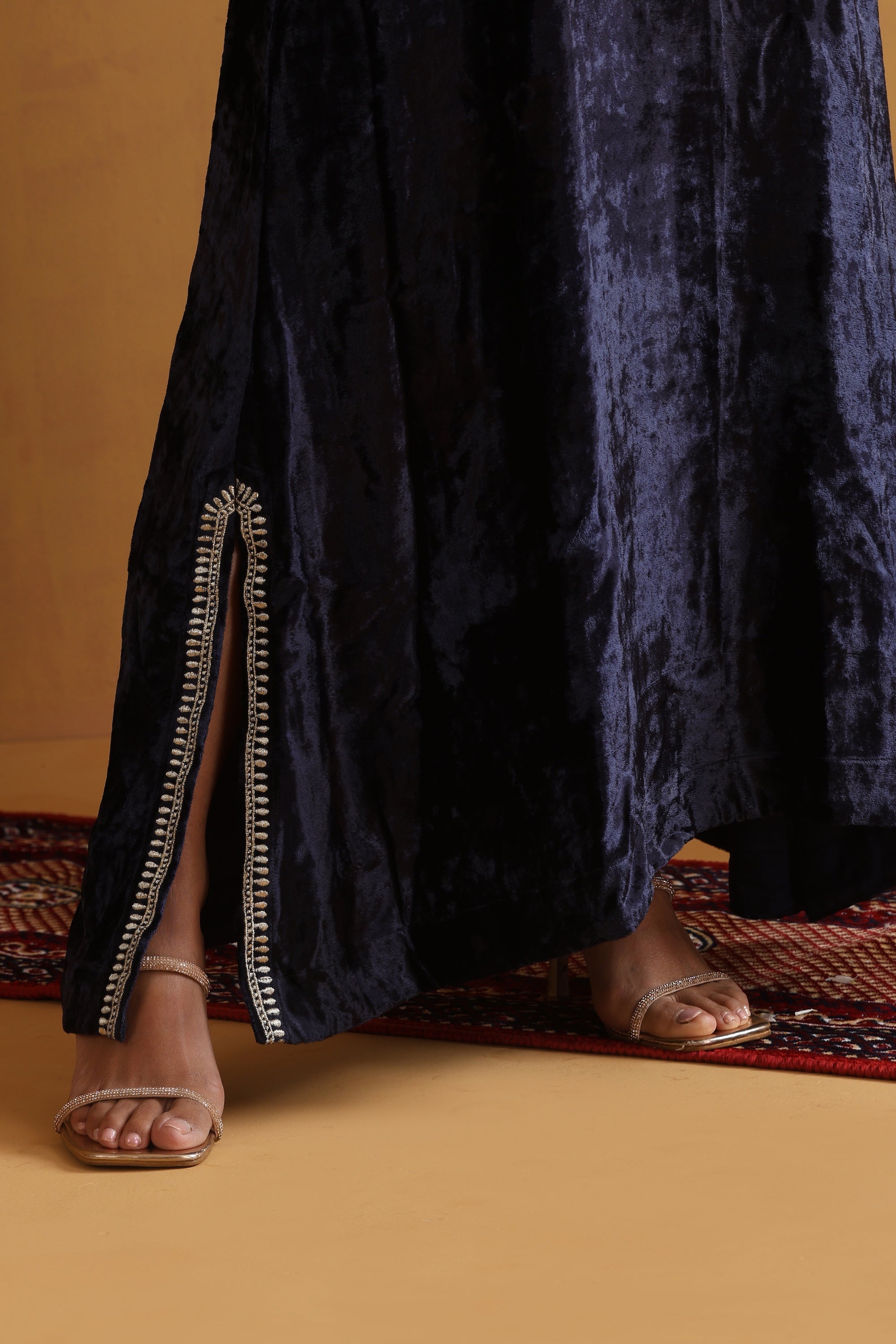 Svara Navy Blue Embroidered Kaftan