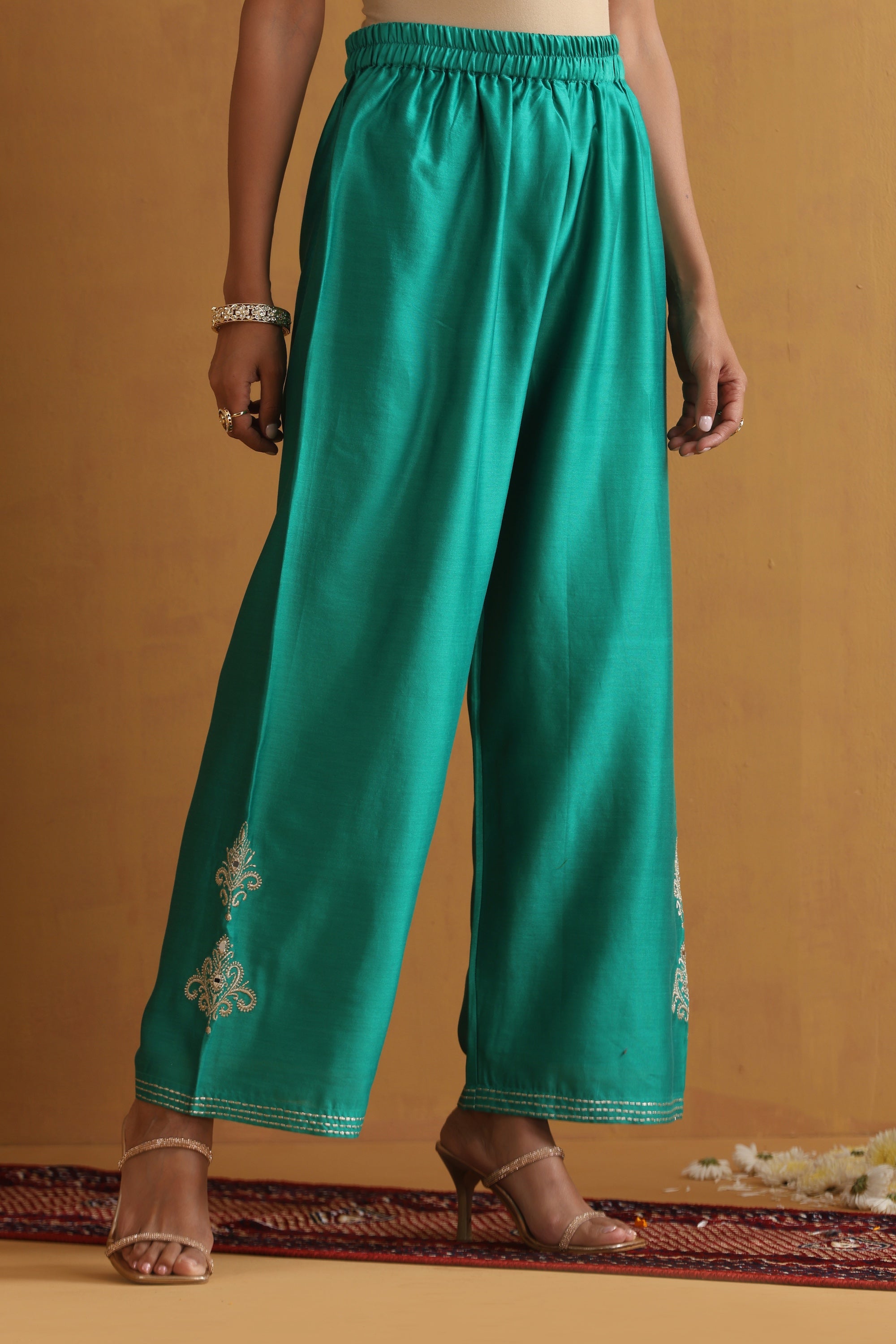 Noora Green Embroidered Kurta Set with Dupatta