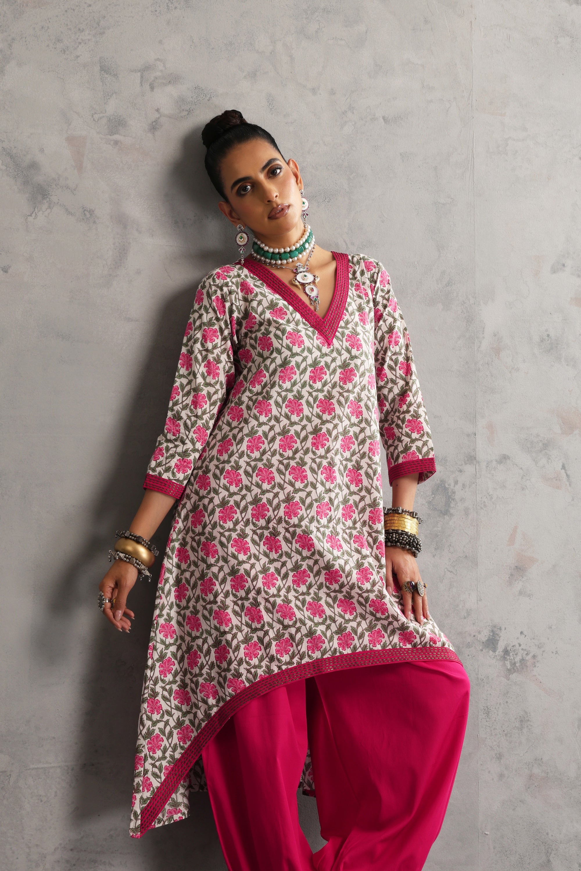 Aiza Red Floral Kurta Set