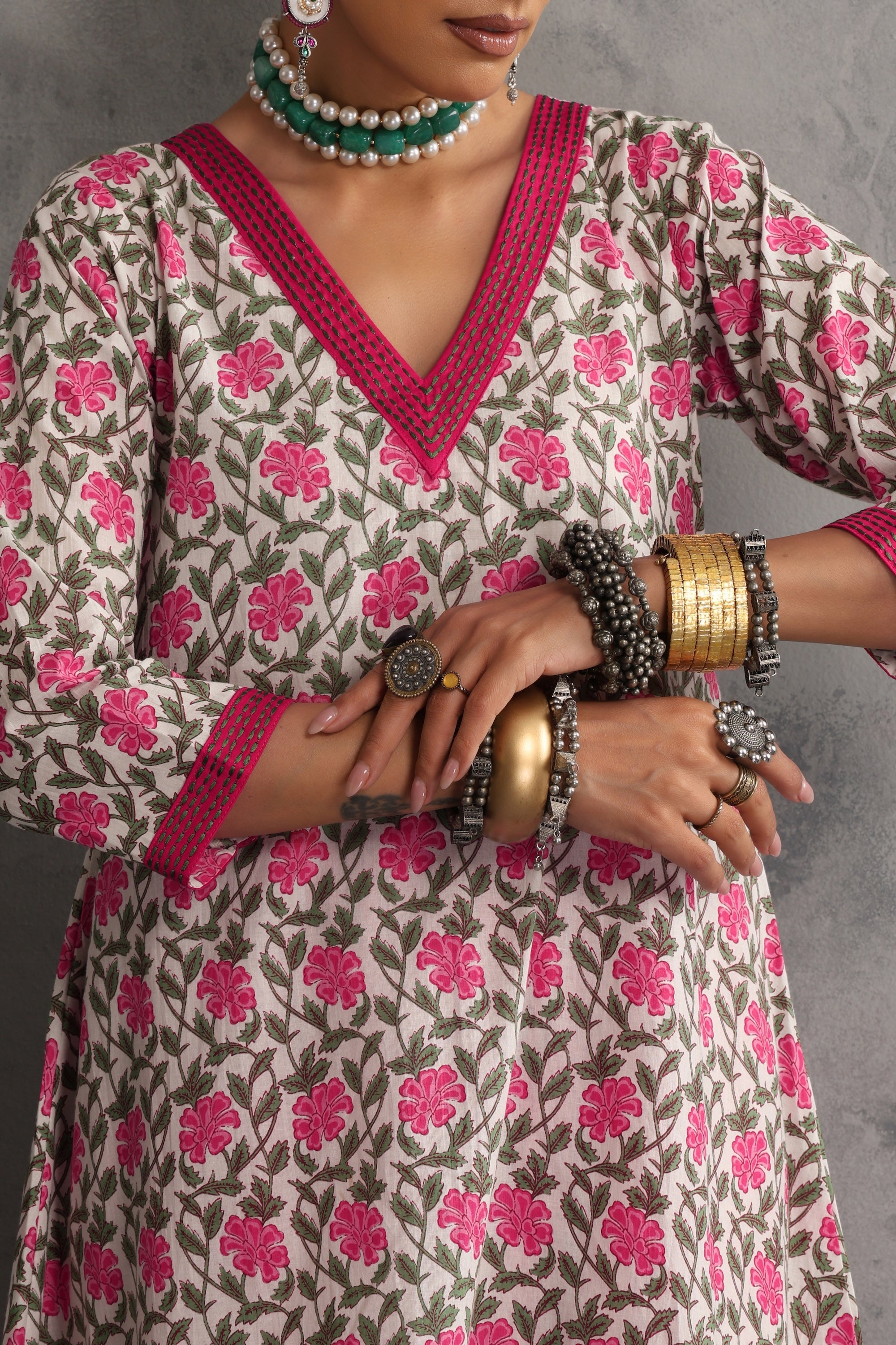 Aiza Red Floral Kurta Set