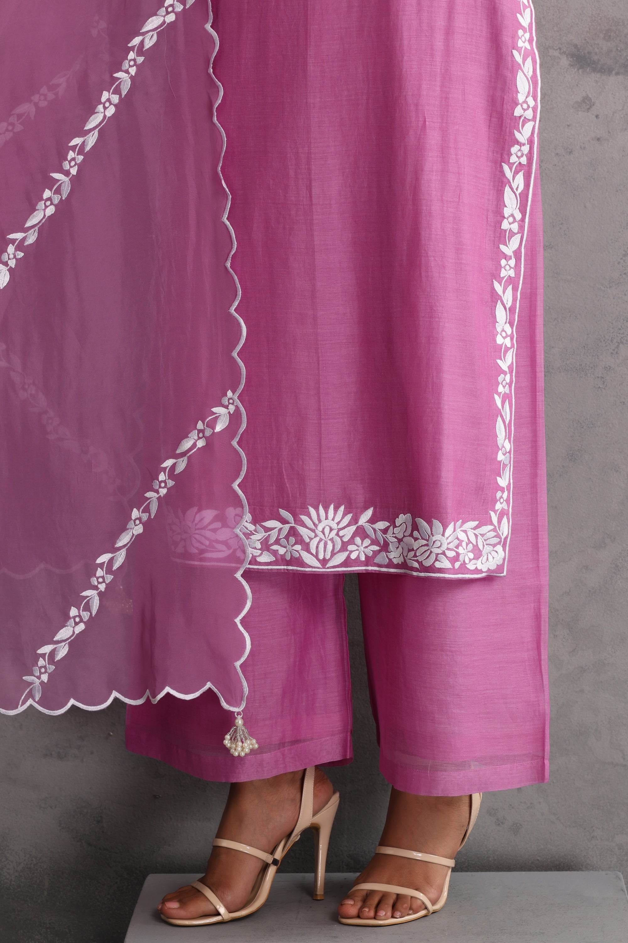 Pihu Falsa Embroidered Kurta Set with Dupatta