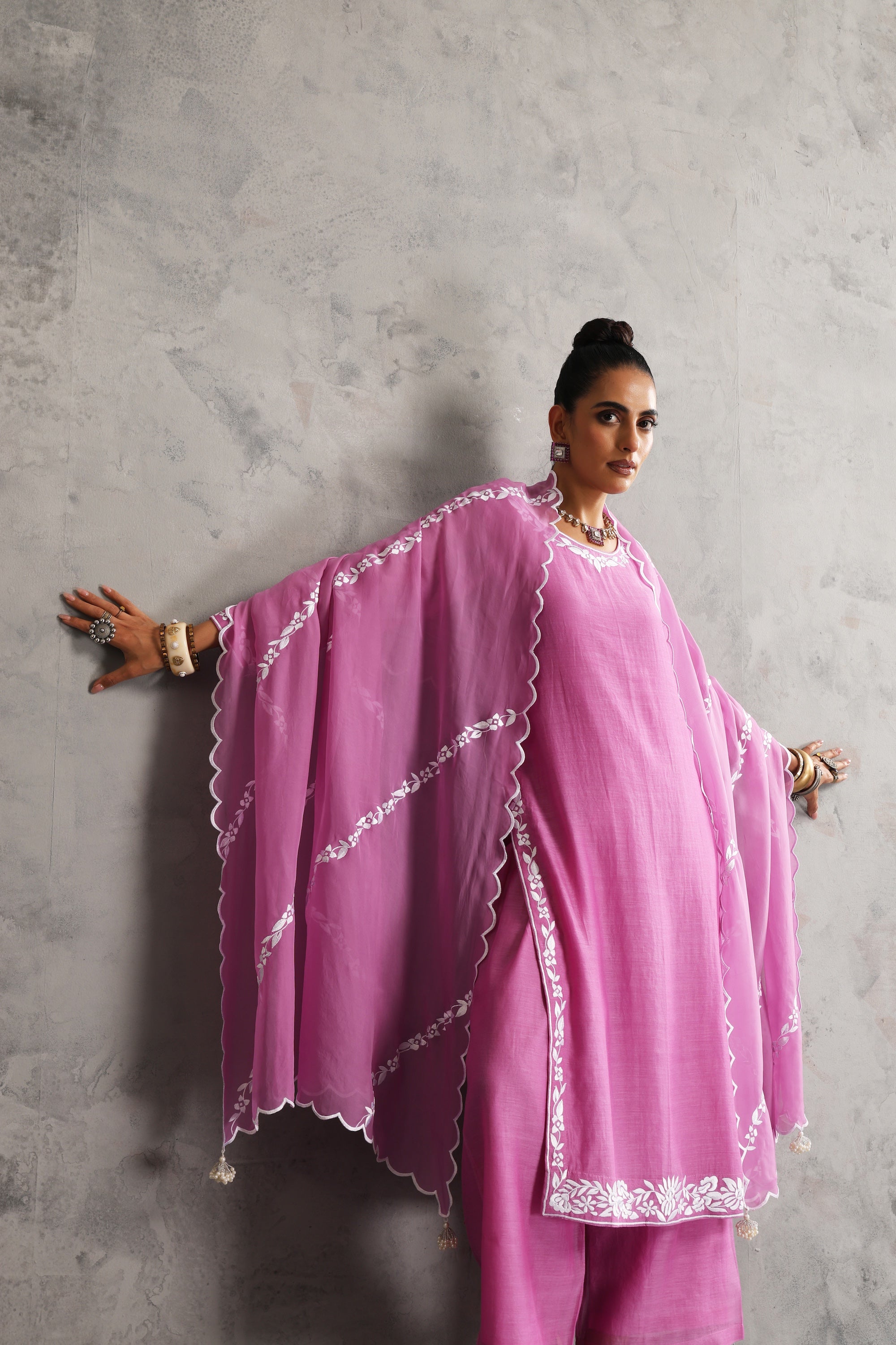 Pihu Falsa Embroidered Kurta Set with Dupatta