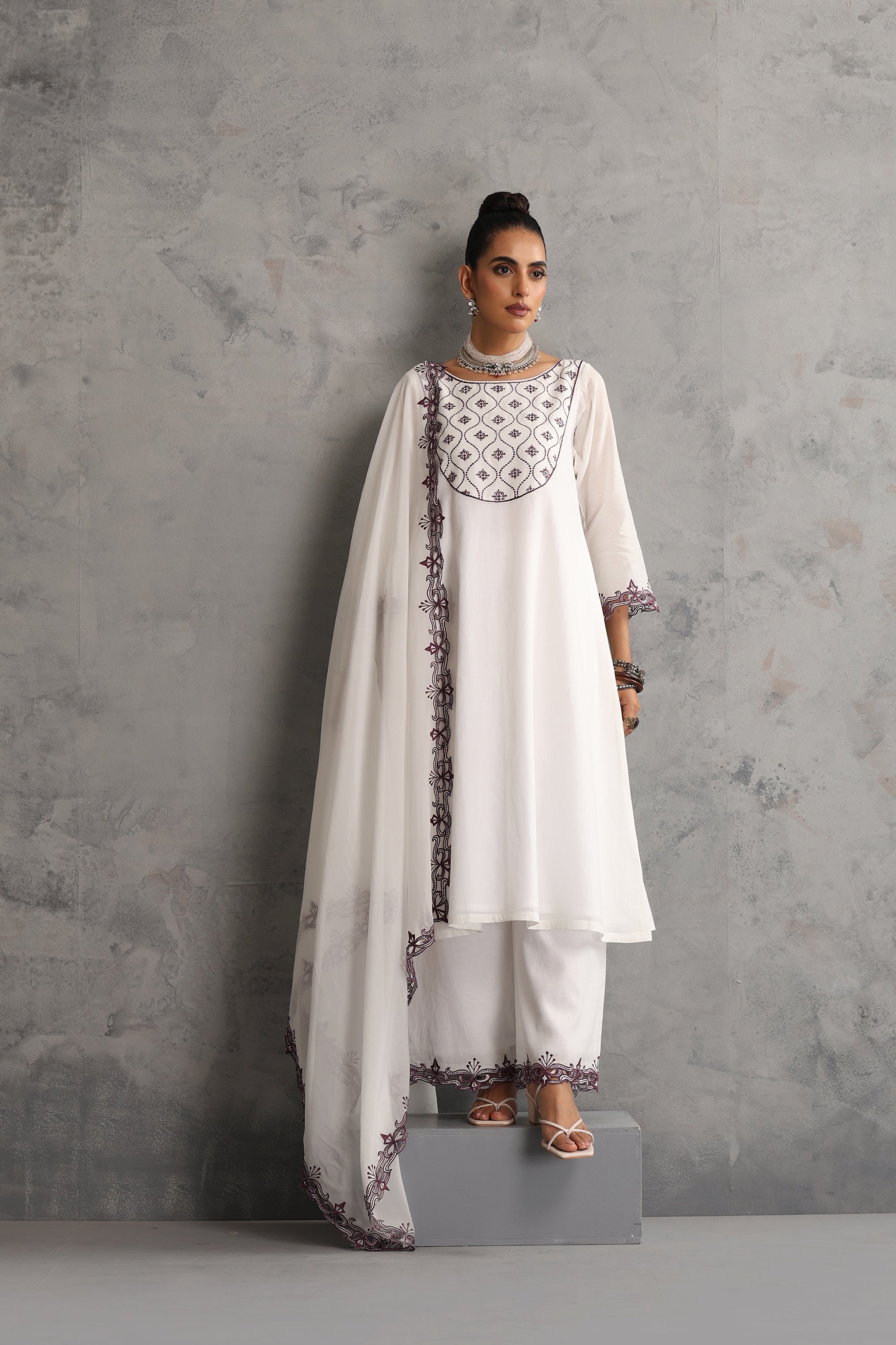 Sakshita White Embroidered Kurta Set with Dupatta