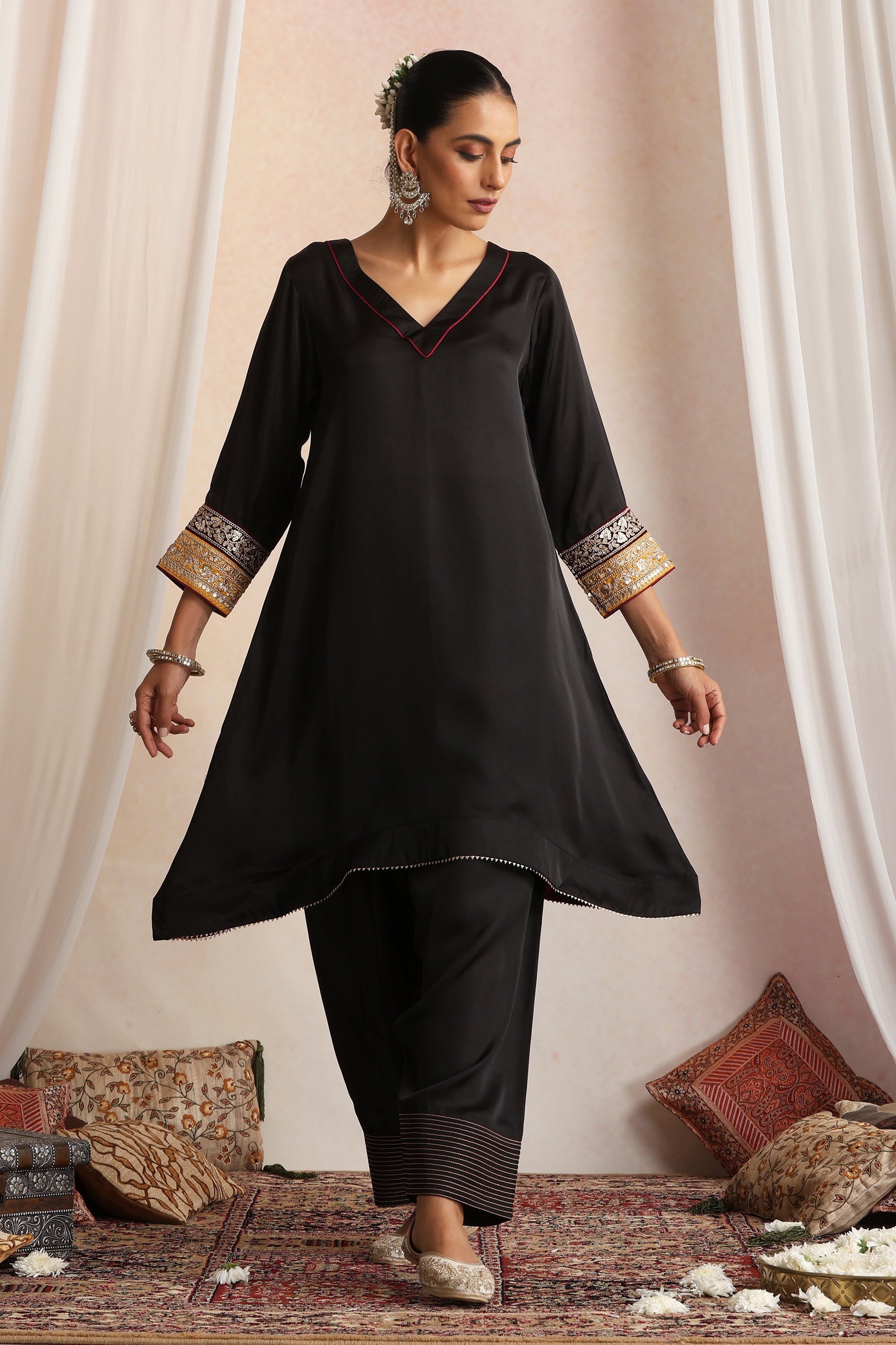 Ruhaani Black Kurta Set