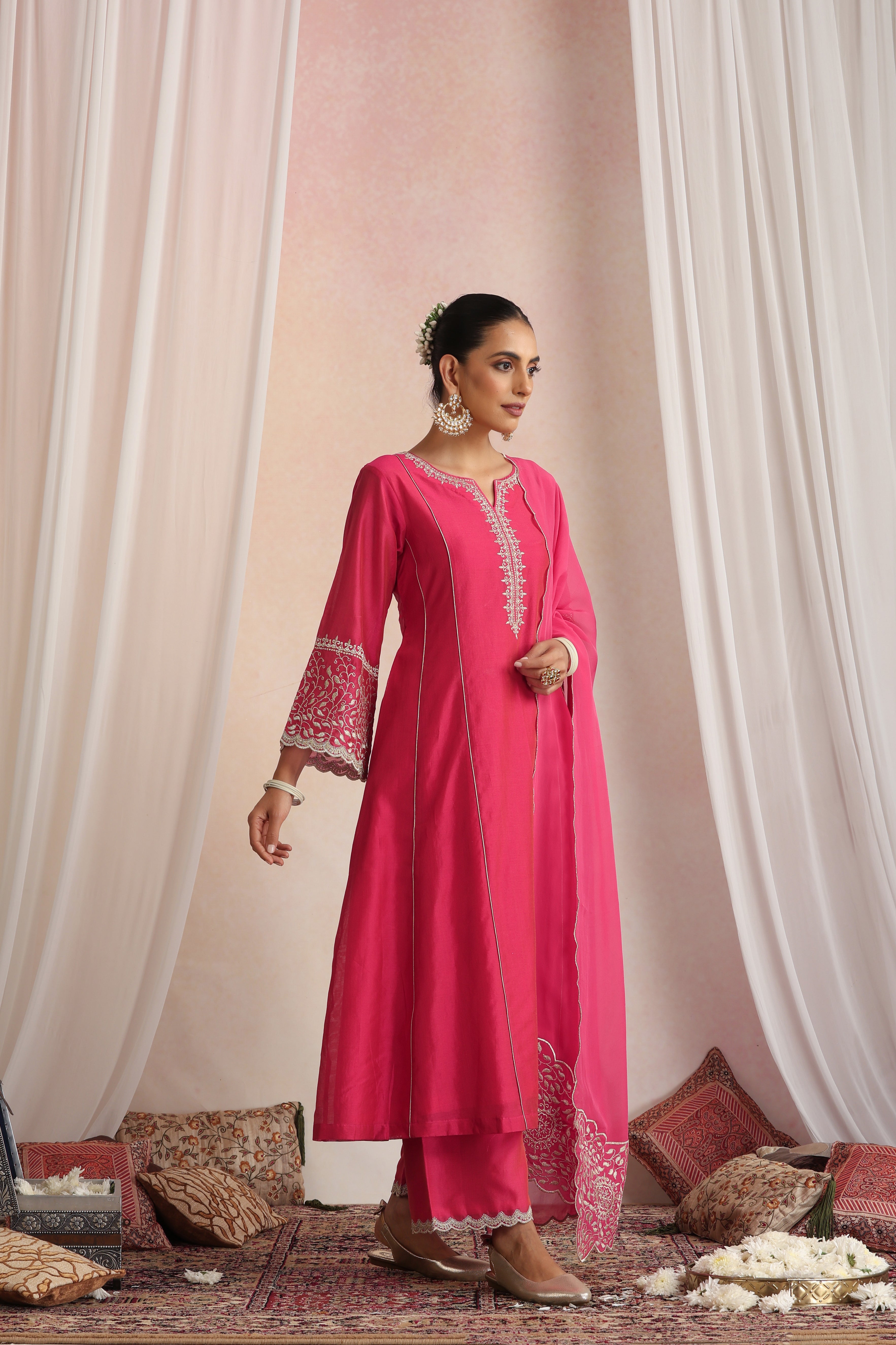 Saundh Magenta Embroidered Kurta Set with Dupatta