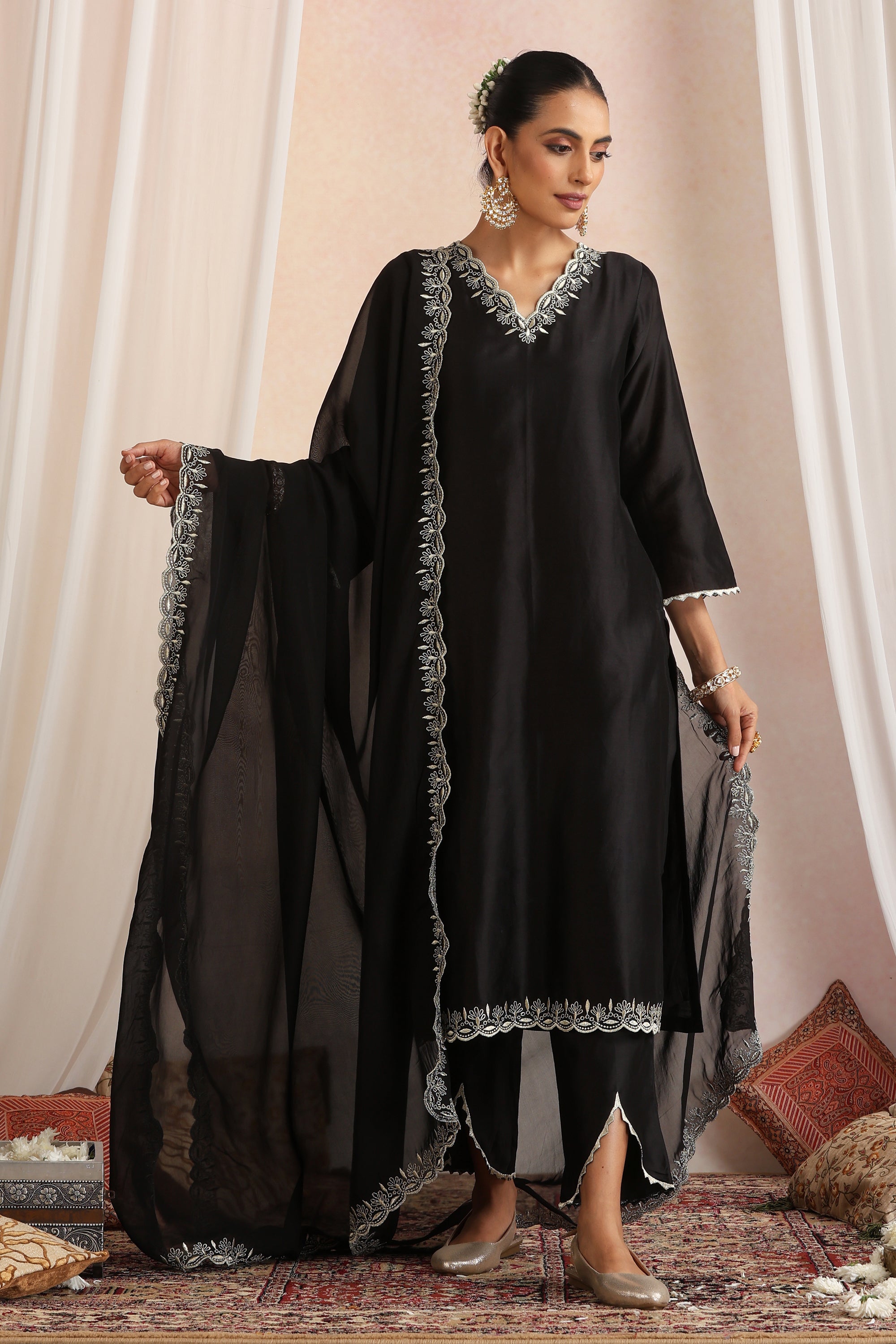 Aradhika Black Embroidered Kurta Set with Dupatta