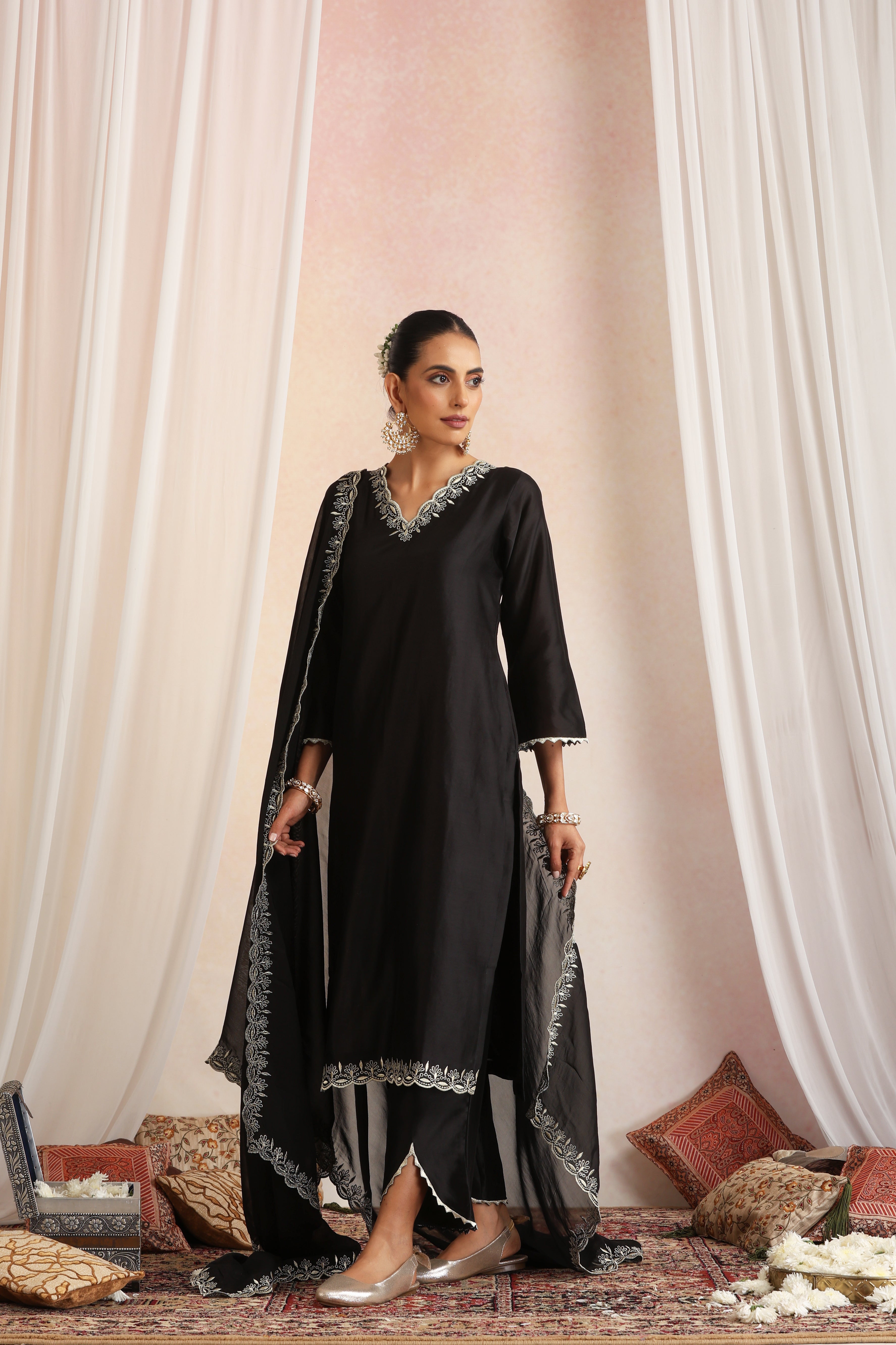 Aradhika Black Embroidered Kurta Set with Dupatta