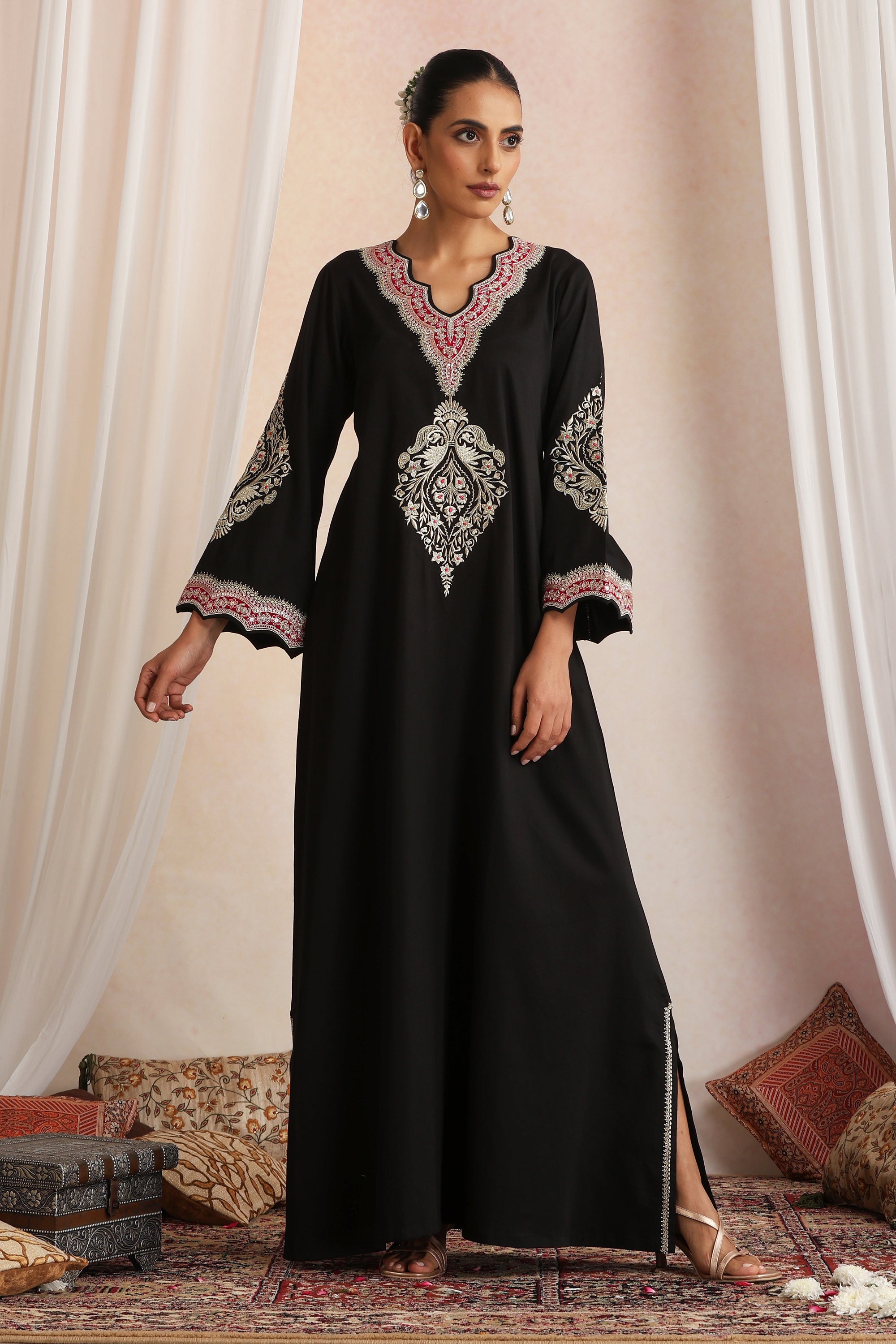Aaghaaz Black Embroidered Kaftan