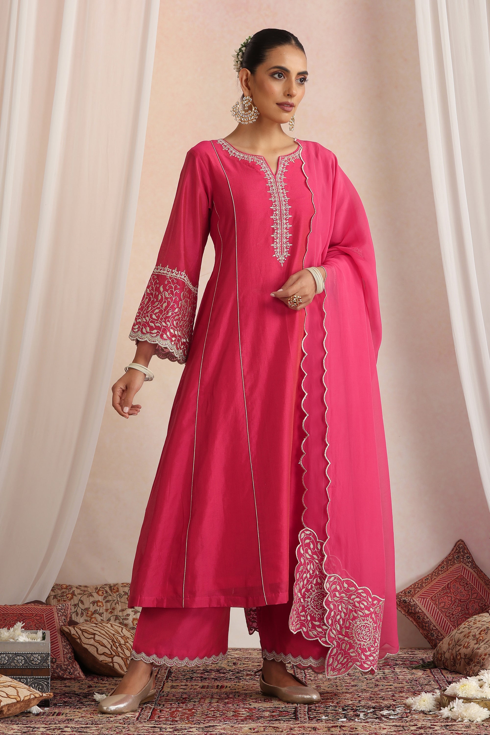 Saundh Magenta Embroidered Kurta Set with Dupatta